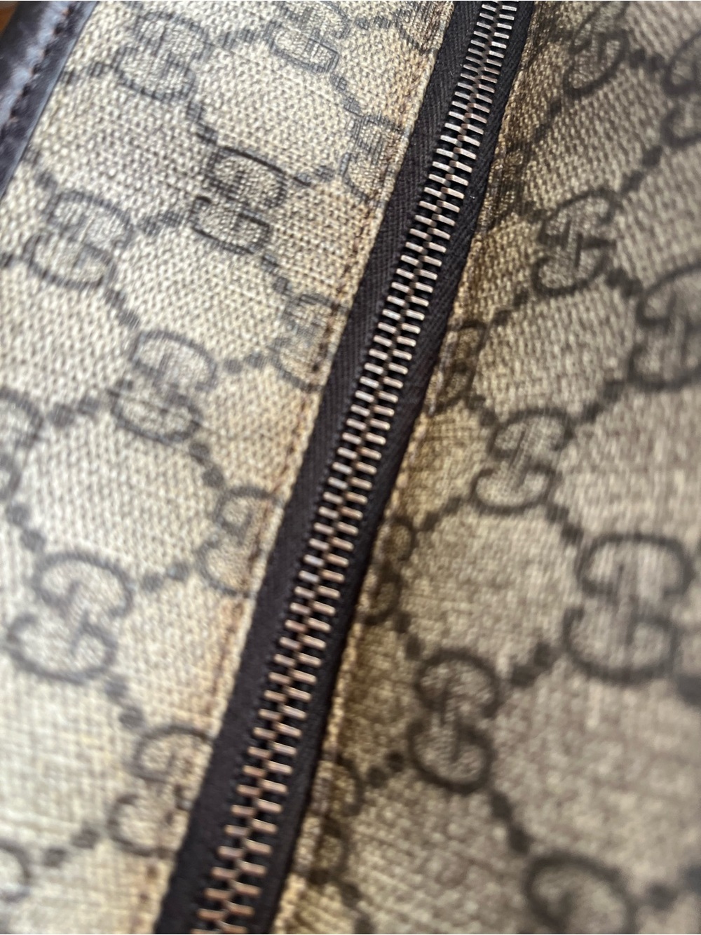 GUCCI GG SUPREME MONOGRAM TOTE - Picture 11 of 16